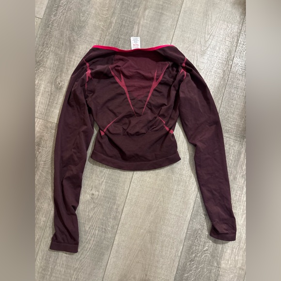 🦈Gymshark Seamless Long Sleeve Top With Thumb Holes🦈 - Picture 5 of 5